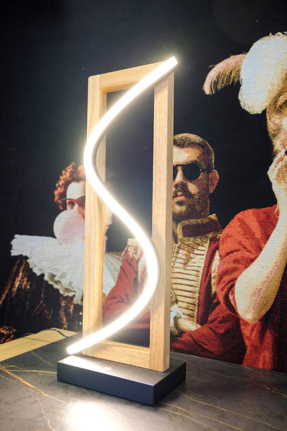 Lampe LEDS disponible dans votre magasin meubles et décoration d'Ugine (73)