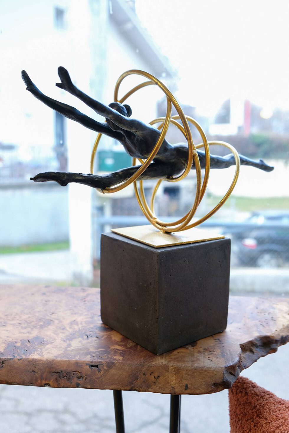 Décoration à poser disponibles dans votre magasin meubles et décoration à Ugine (73)