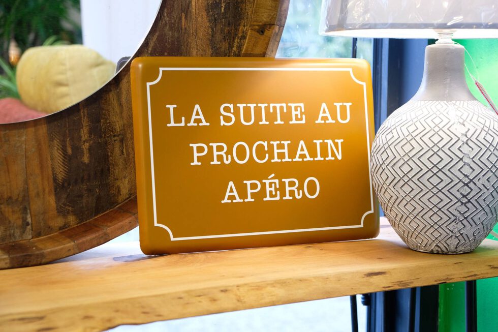 plaques publicitaire, à retrouver à votre magasin meubles et décoration d'Ugine (73)