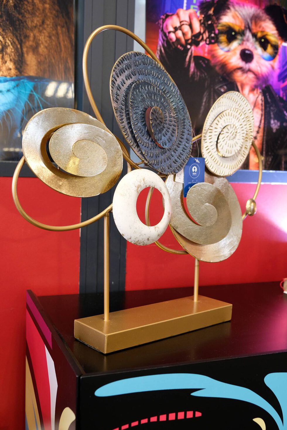 Décoration à poser disponibles dans votre magasin meubles et déco à Ugine (73)